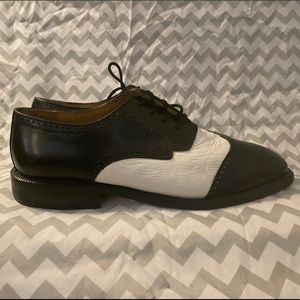 Two toned leather dress shoes size 10